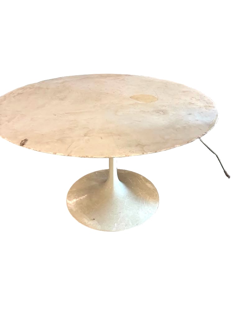 Round Tulip Table